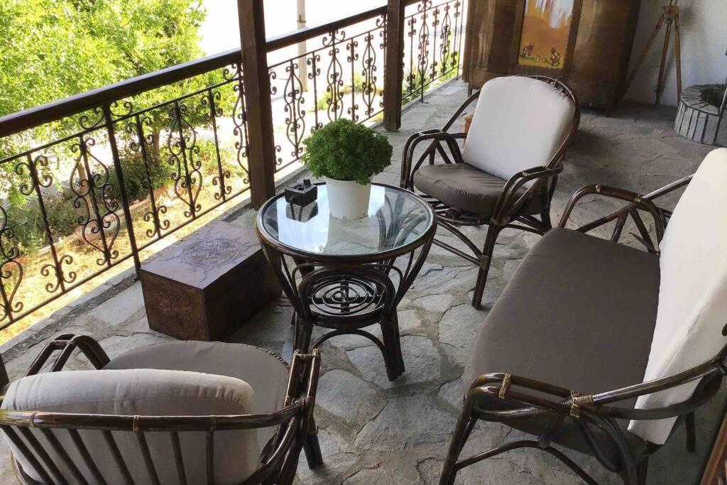 John Actors Home Kavála Luaran gambar